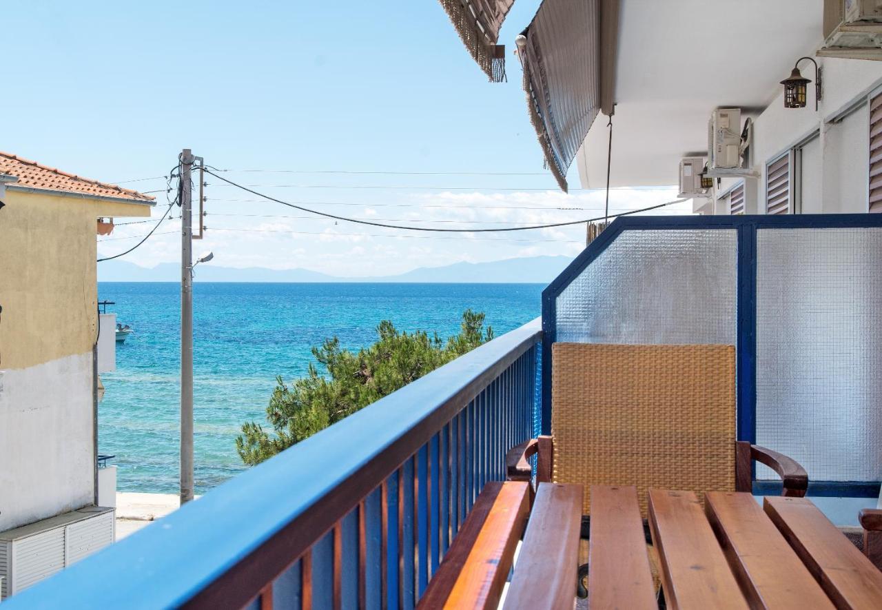 Seafront 2 Bedrooms Apartment Néa Iráklia Exterior foto